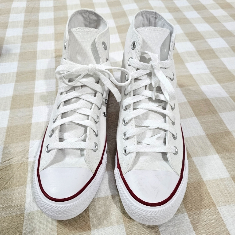 Converse Chuck Taylor All Star Canvas Sneakers, White, Mens 7, Wmns 9 - Picture 6 of 13